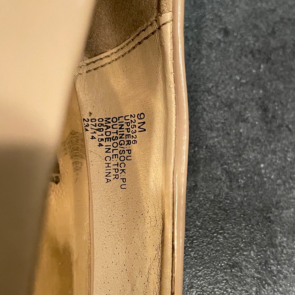Heels - Picture 6 of 7